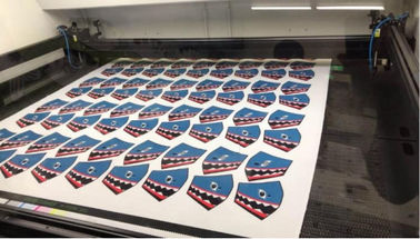 Laser-Maschine des CO2-0-600mm/s 1.0mm x 1.0mm Cnc-CO2-Laser-Schneidemaschine